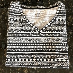 Black and White Tribal Print V Neck